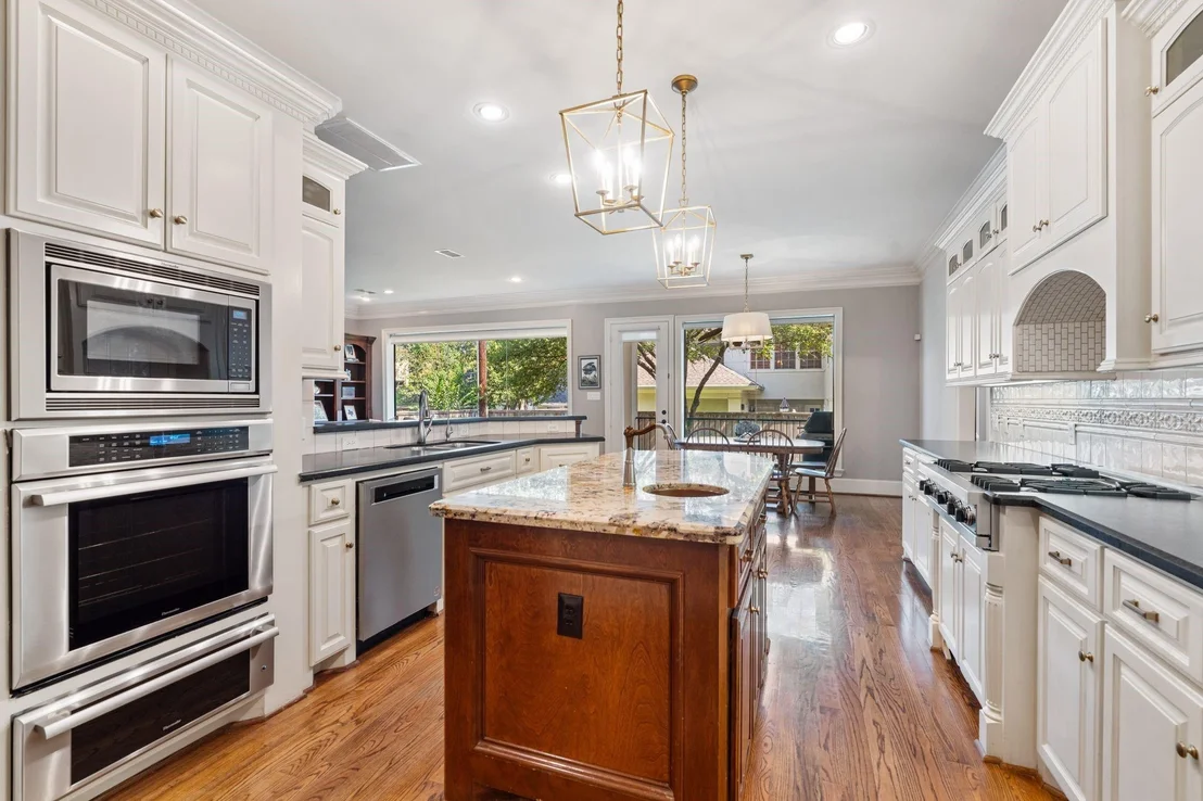 Photo of 5202 Patrick Henry Street