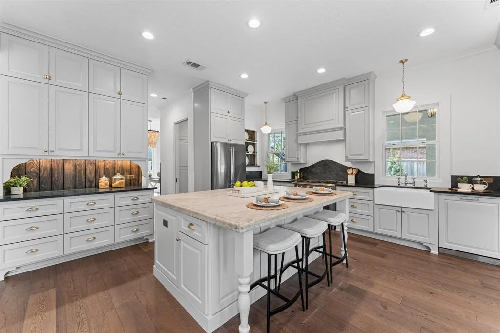 Photo of 184 W Shadowpoint Circle