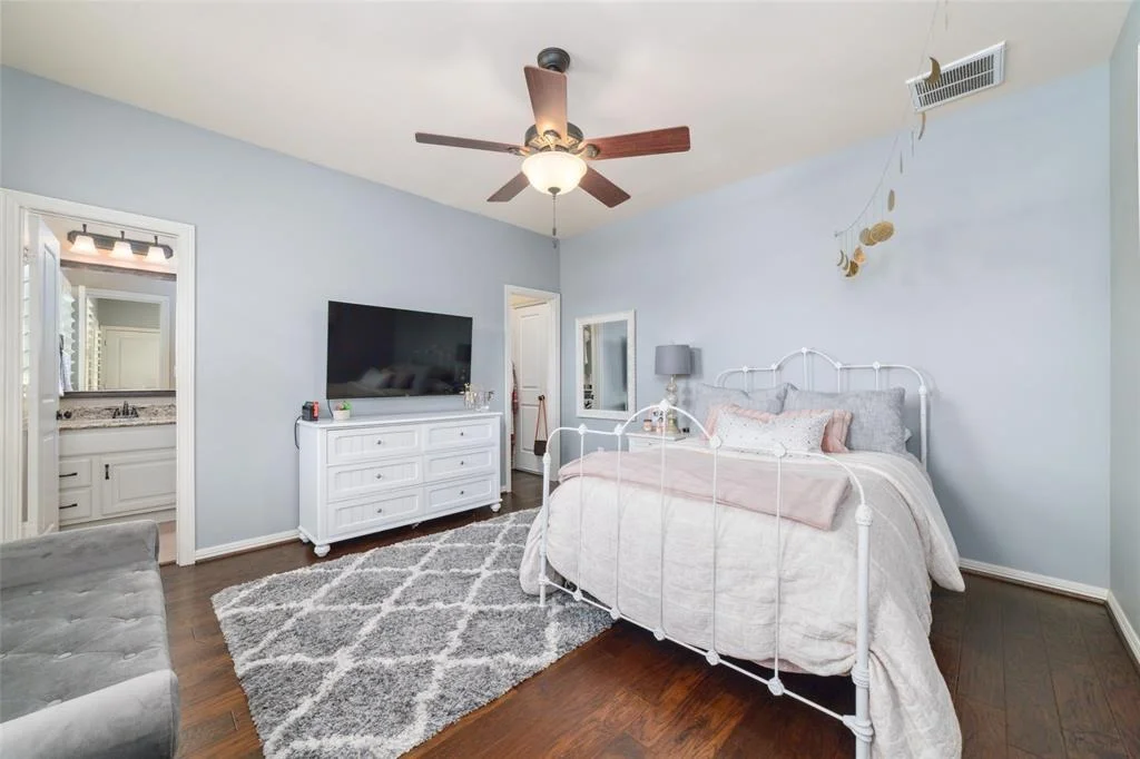Photo of 2714 Barclay Lake Lane