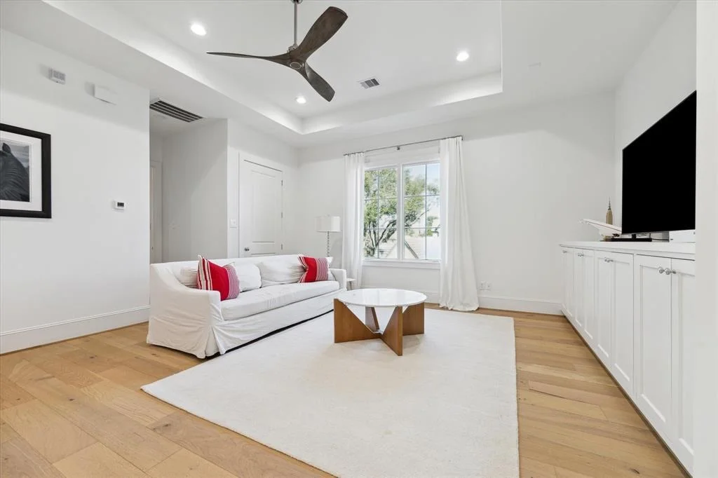 Photo of 6019 Wakeforest Avenue