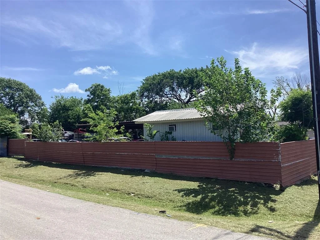 Photo of 4601 Redbud Street