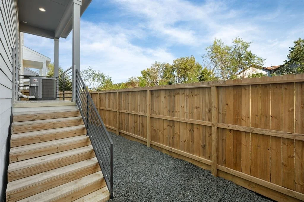 Photo of 5615 Savyon Drive