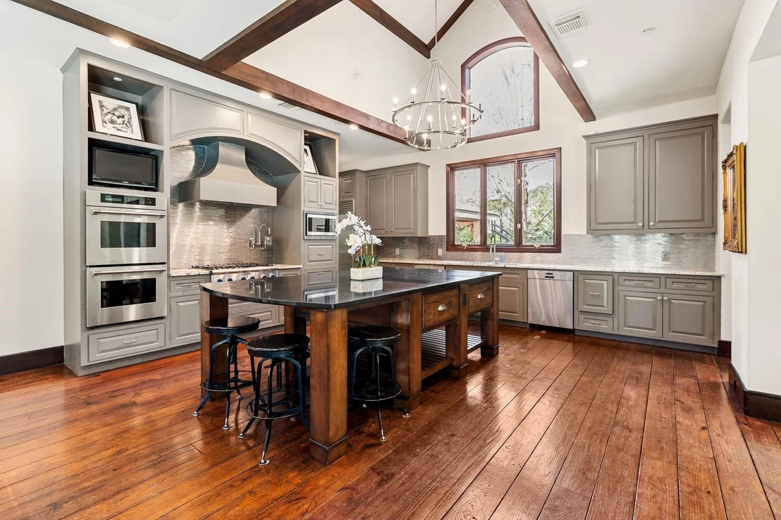Photo of 354 Piney Point Road