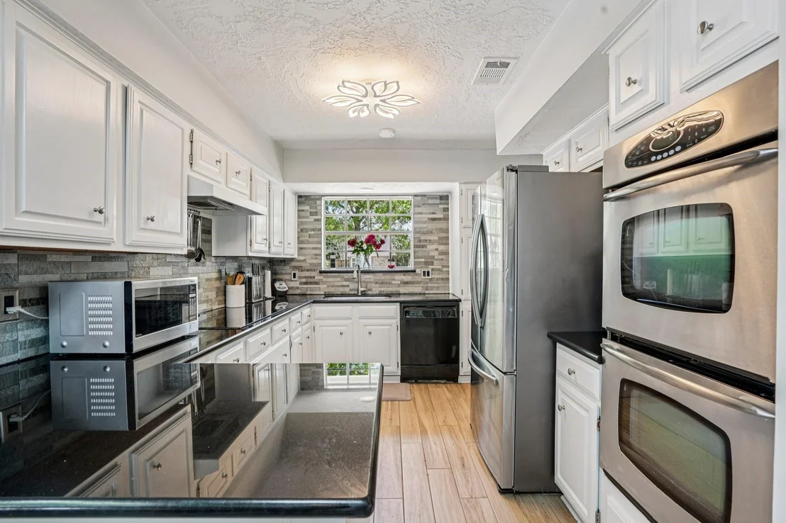 Photo of 207 Lochnell Drive
