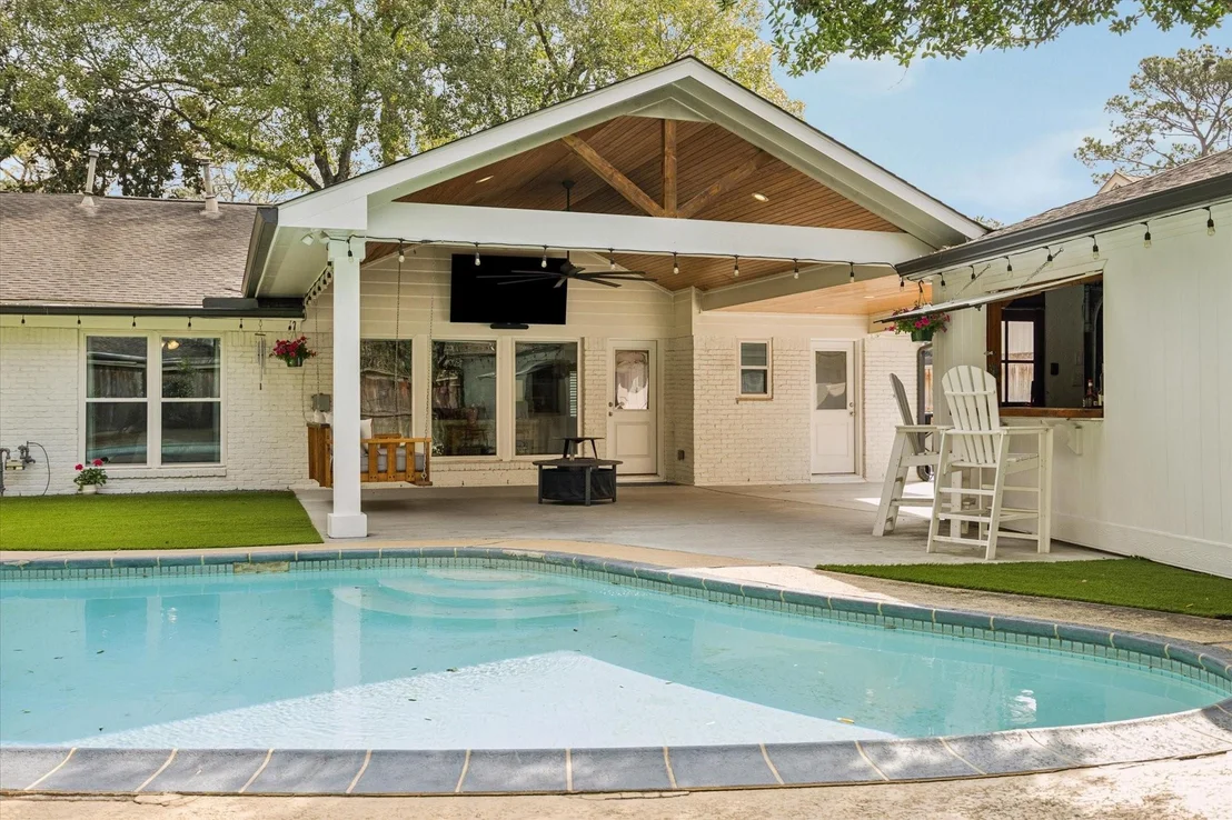 Photo of 1210 Briarbrook Drive