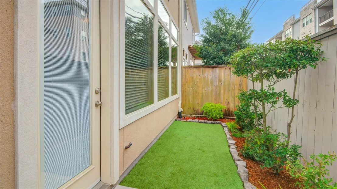 Photo of 1415 Devonshire Manor Lane