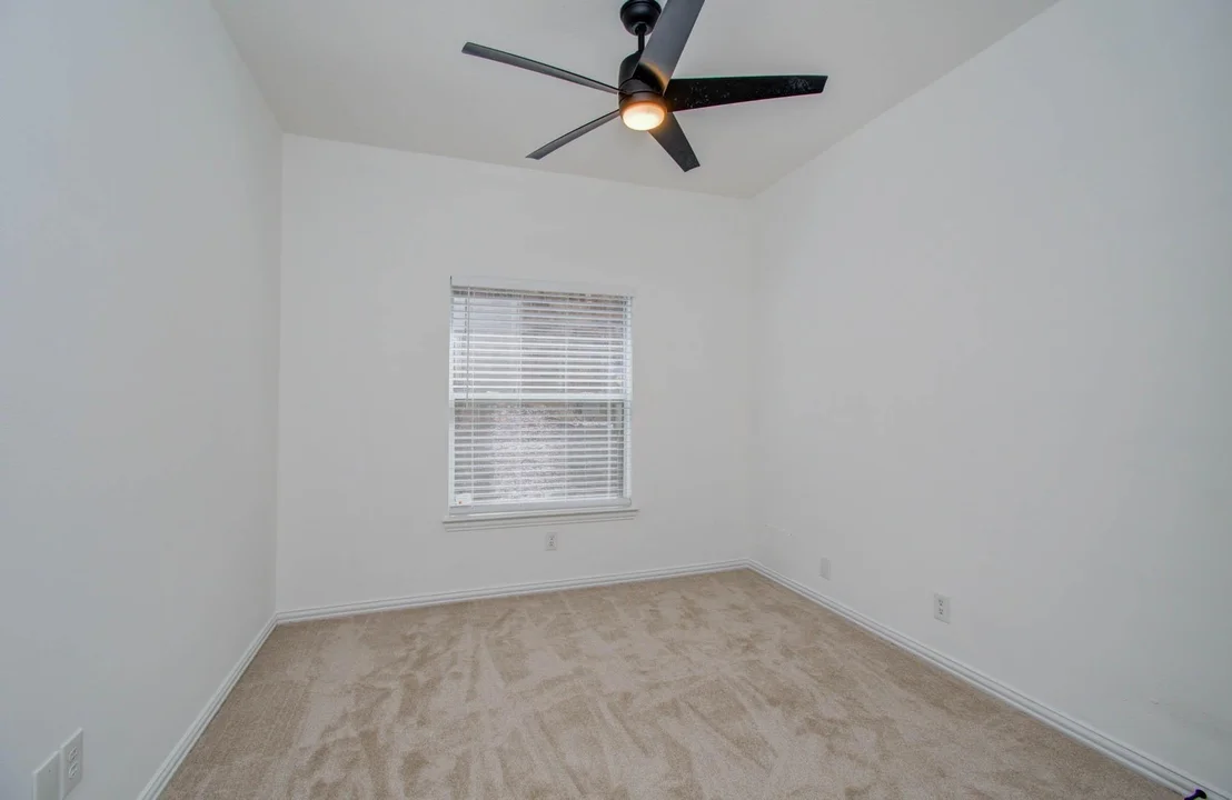 Photo of 18314 N Elizabeth Shore Loop