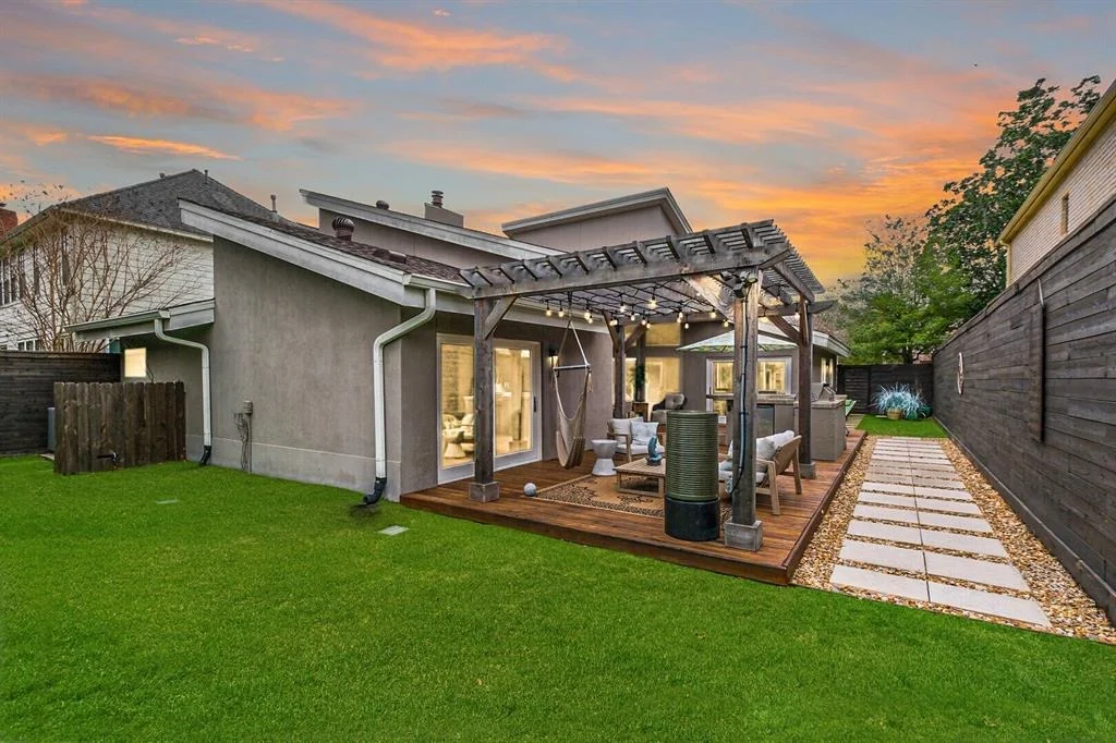 Photo of 946 Enclave Parkway