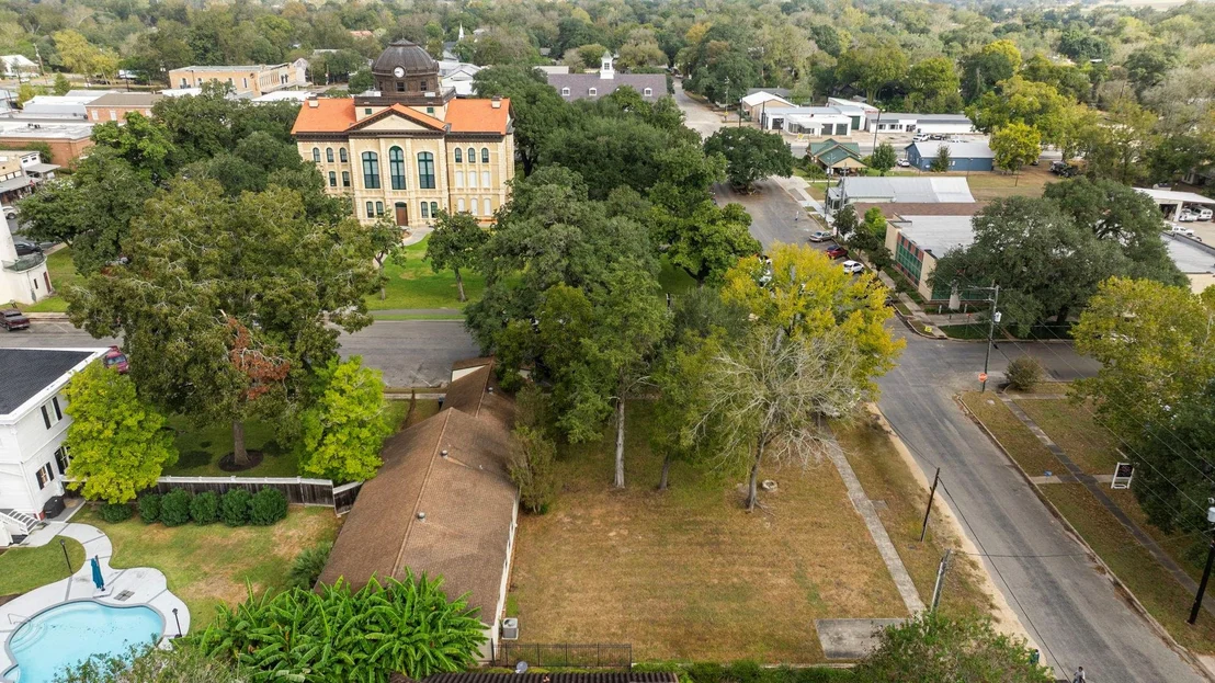 Photo of 1210 Travis Street