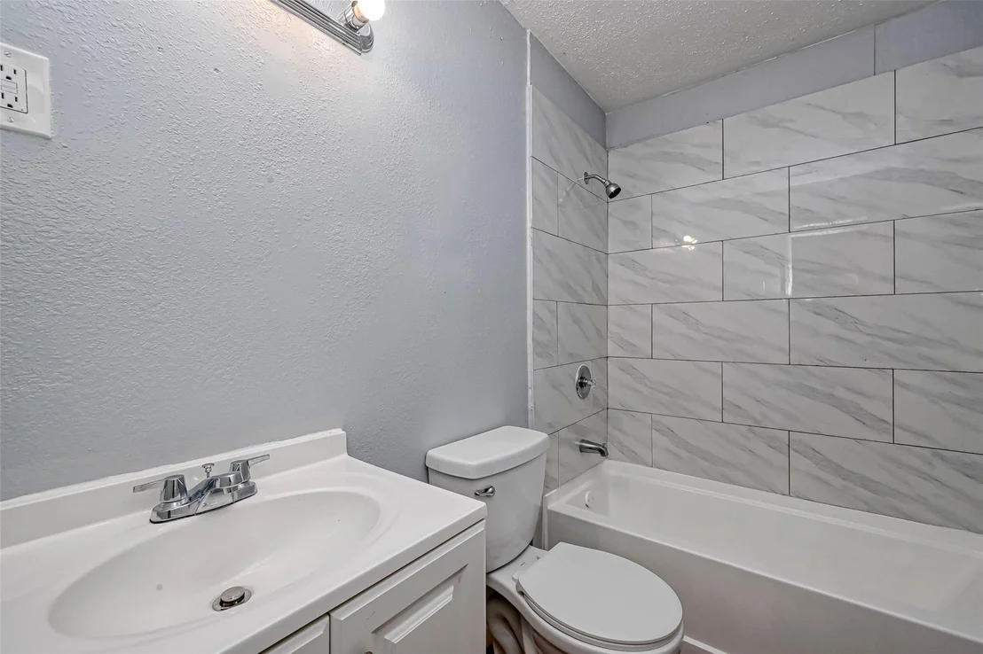 Photo of 5431 Willow Glen Drive