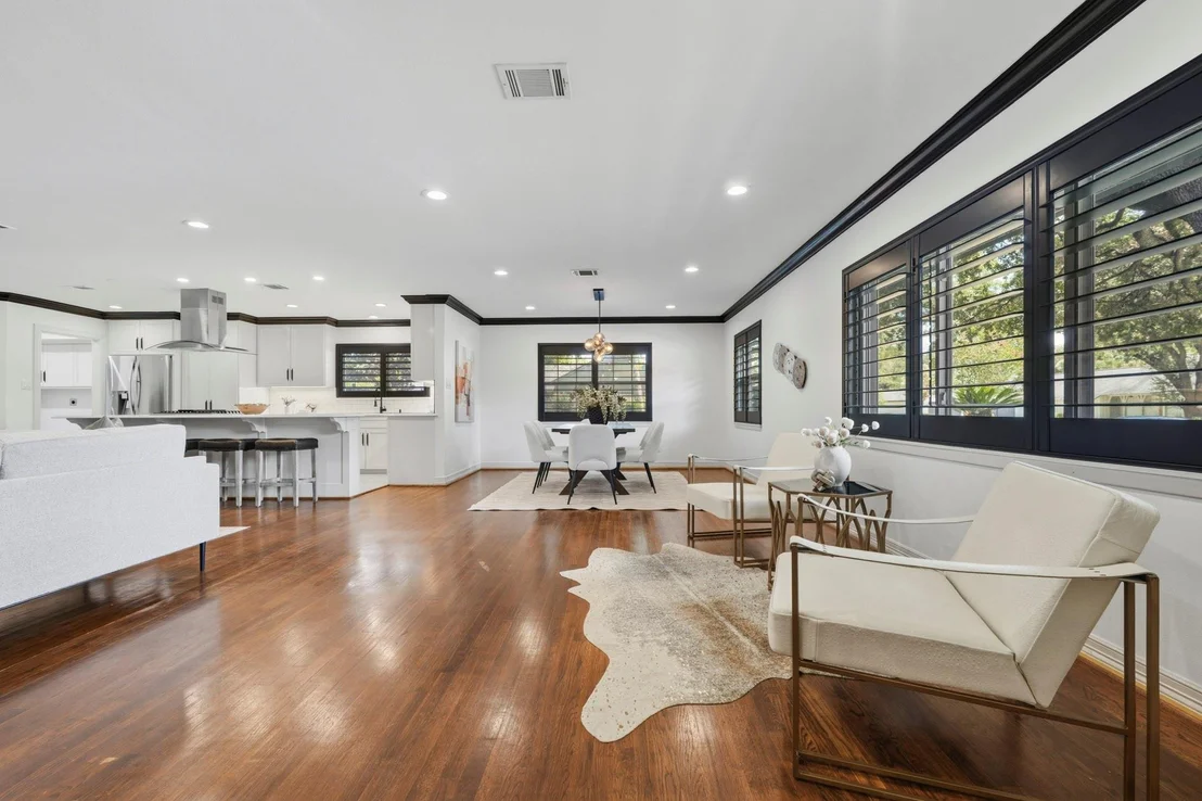 Photo of 2302 Chimney Rock Road