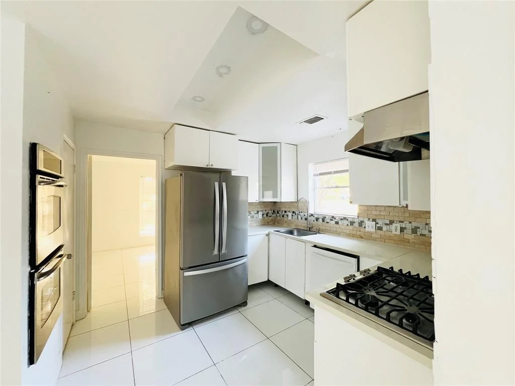 Photo of 6523 Escondido Drive