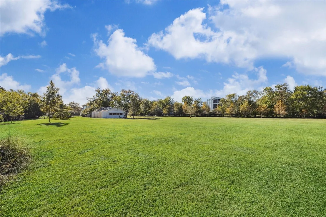 Photo of 618 Bayridge Road