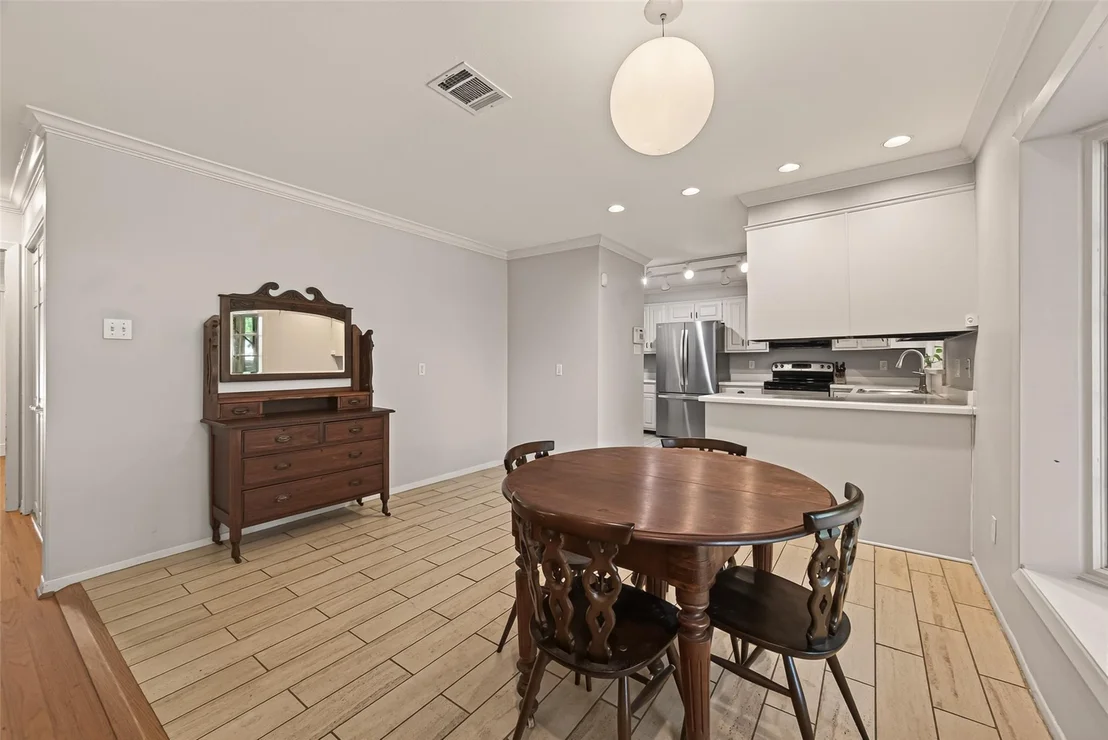 Photo of 10807 Oasis Drive
