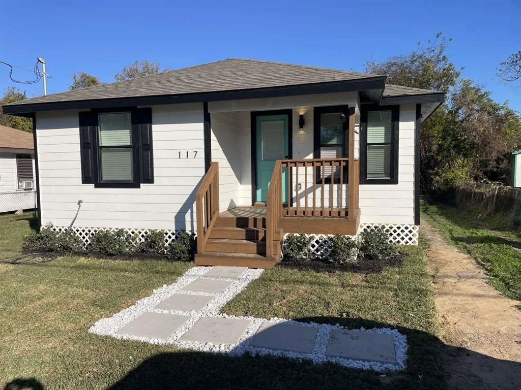 Photo of 117 Lake Road