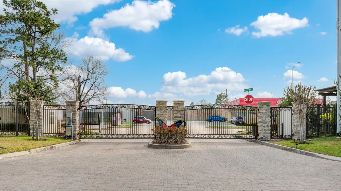 Photo of 1415 Devonshire Manor Lane