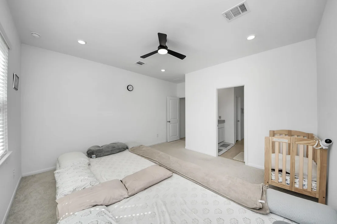 Photo of 21823 Yellow Pineapple Lane