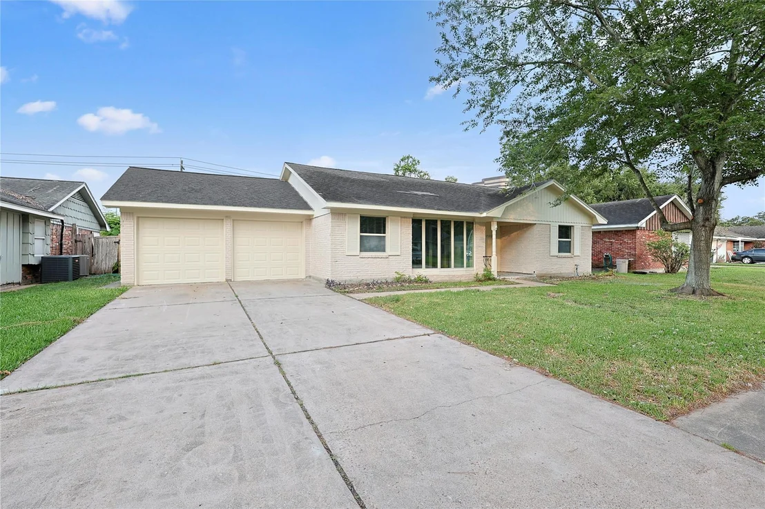 Photo of 7103 Lugary Drive