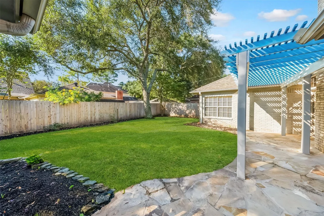 Photo of 15914 Meadowside Drive