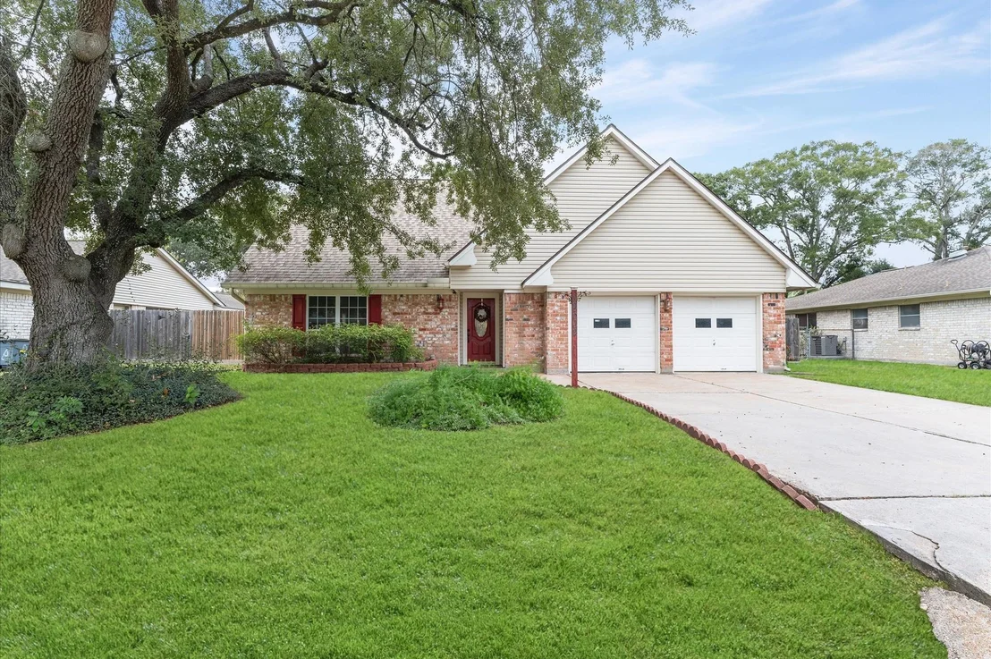 Photo of 12502 Maxim Drive