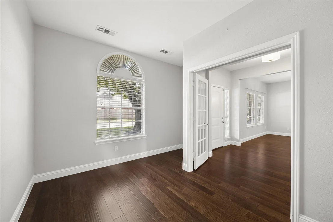 Photo of 13710 Klamath Falls Drive
