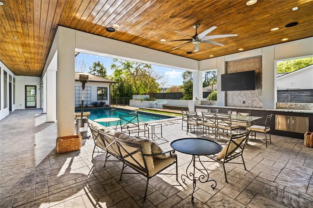 Photo of 1017 River Glyn Drive