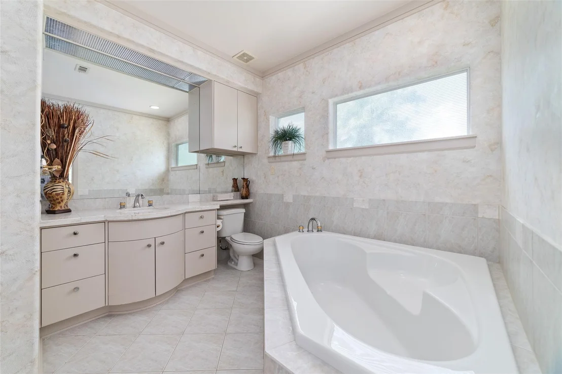 Photo of 2814 Cedar Woods Place