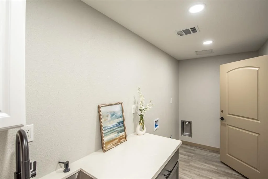 Photo of 103 Whispering Oaks