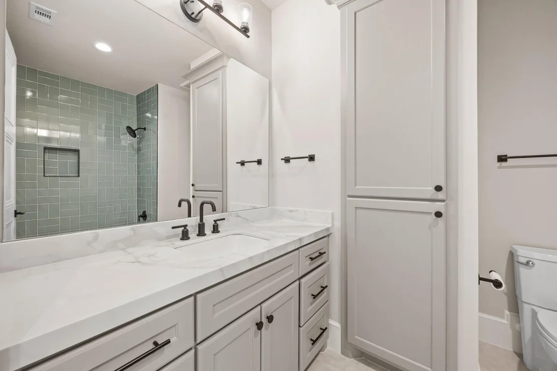 Photo of 4902 Oak Forest Drive