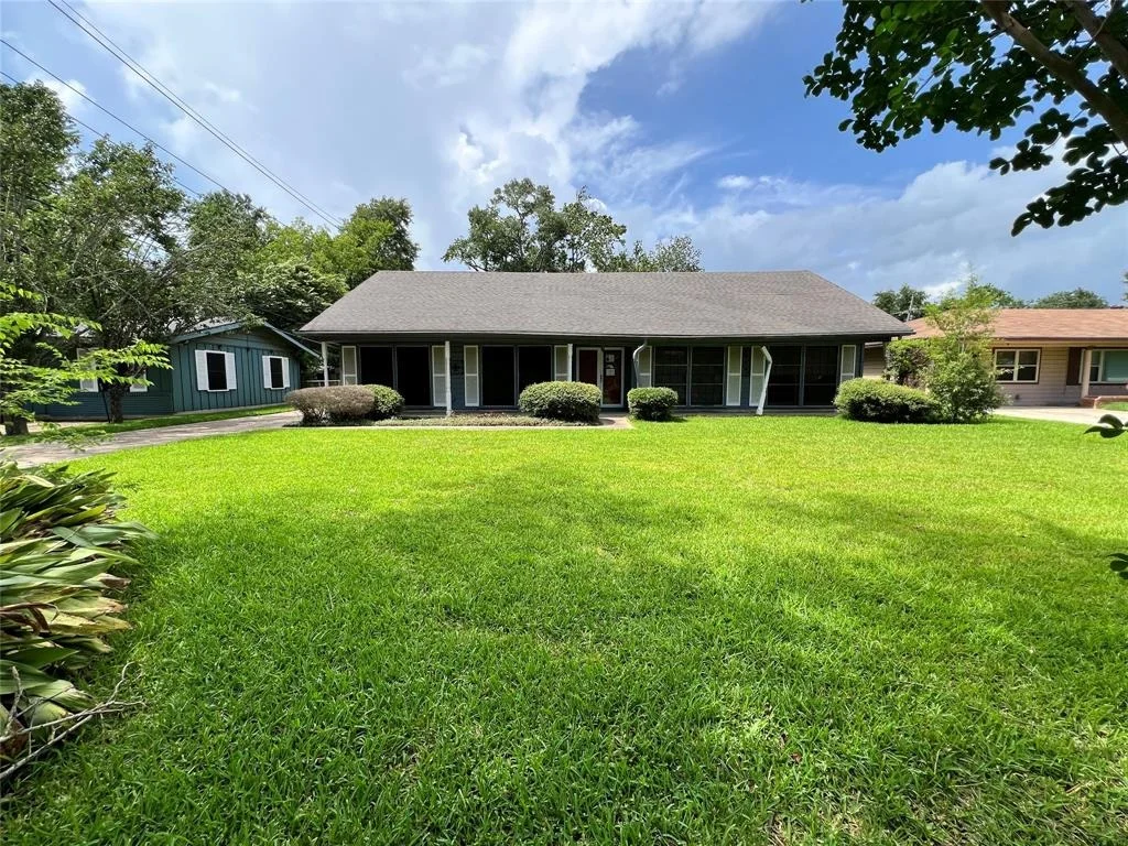 Photo of 5530 Bristol Drive