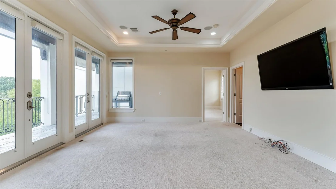 Photo of Unit E at 1700 Sunset Boulevard