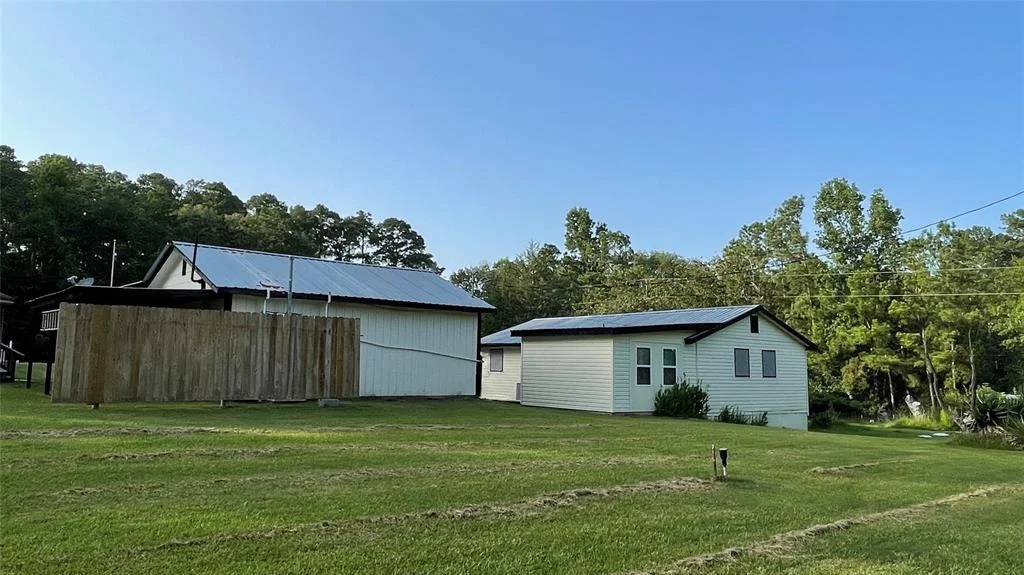 Photo of 389 E Lumbermans Road