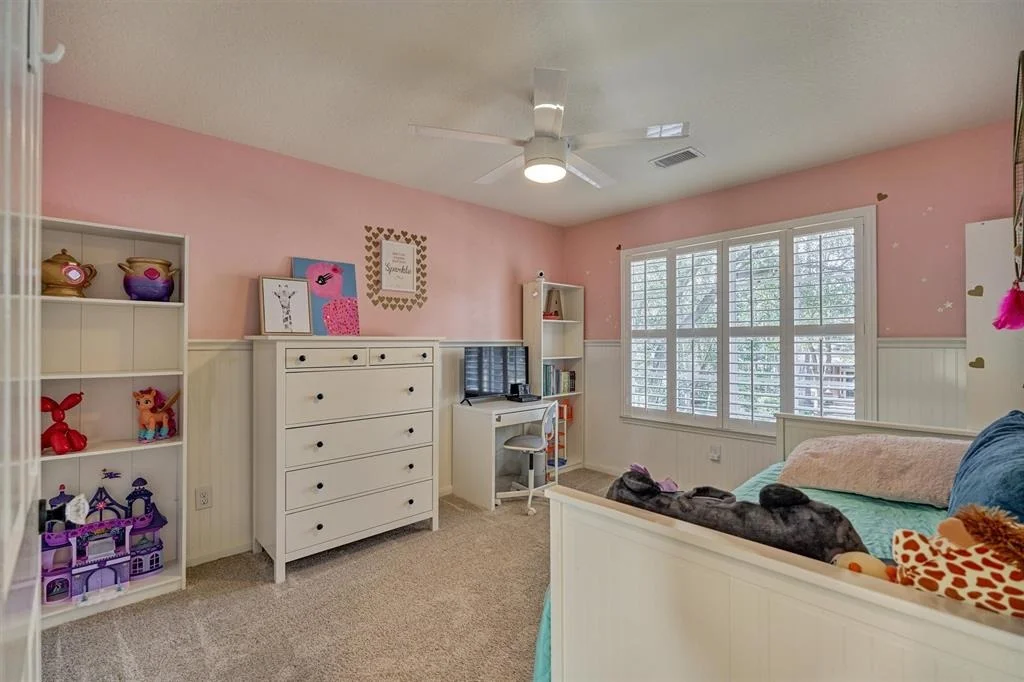 Photo of 86 S Clovergate Circle