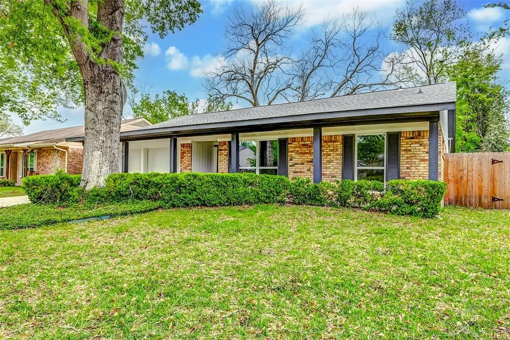 Photo of 6018 Benning Drive