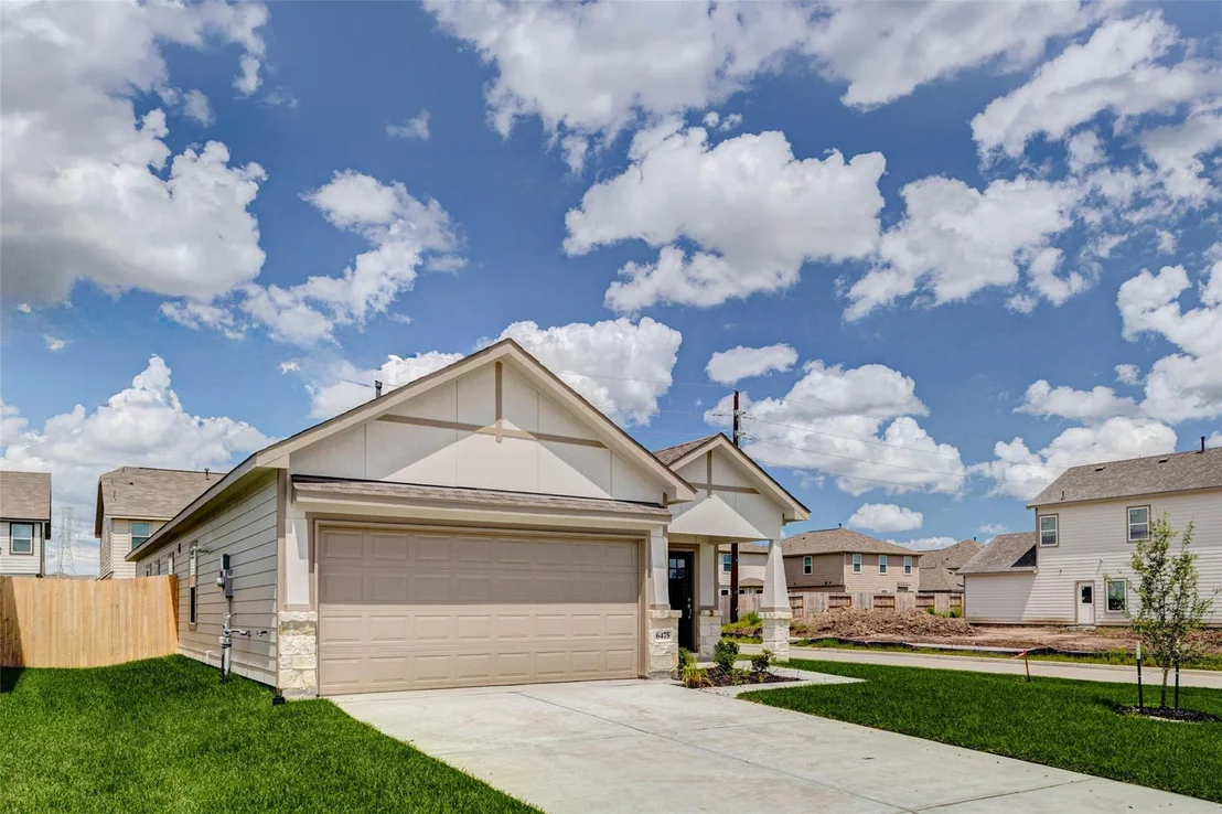 Photo of 6475 Escondido Drive