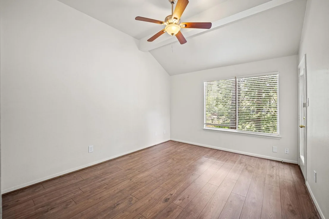 Photo of 13 Lakeridge Drive