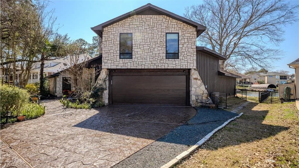 Photo of 7291 Edgewater Drive