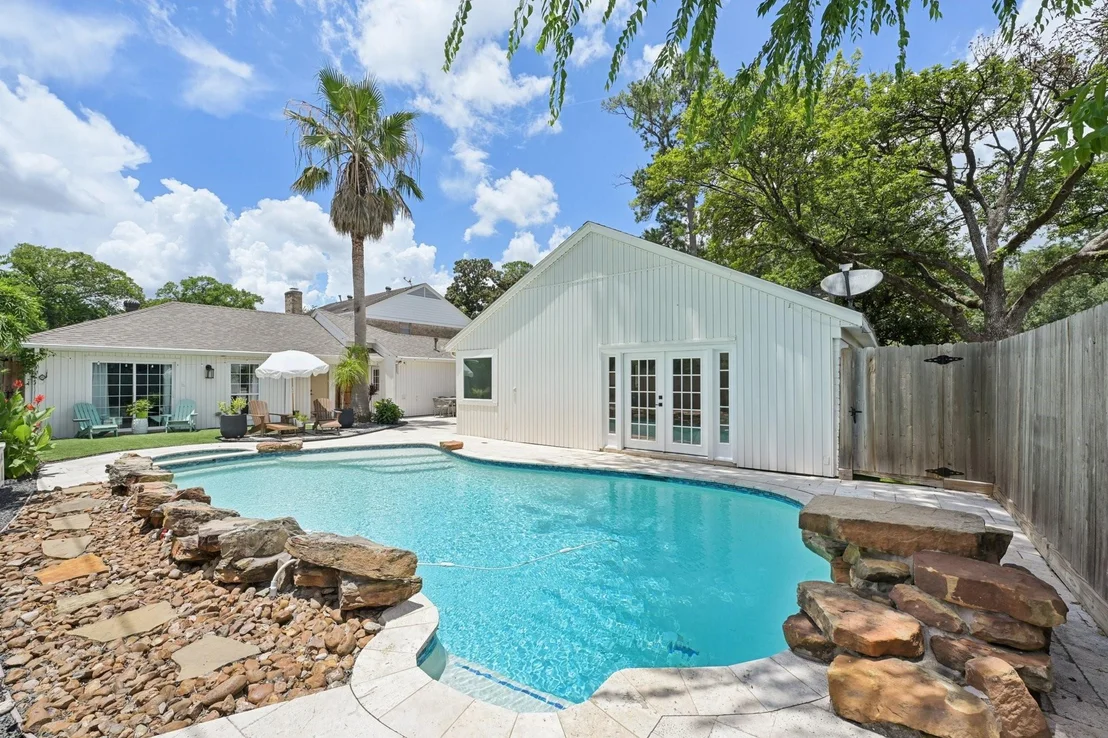 Photo of 14627 Oak Bend Drive