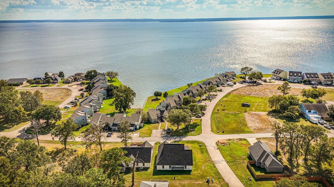 Photo of 419 Echo Lane