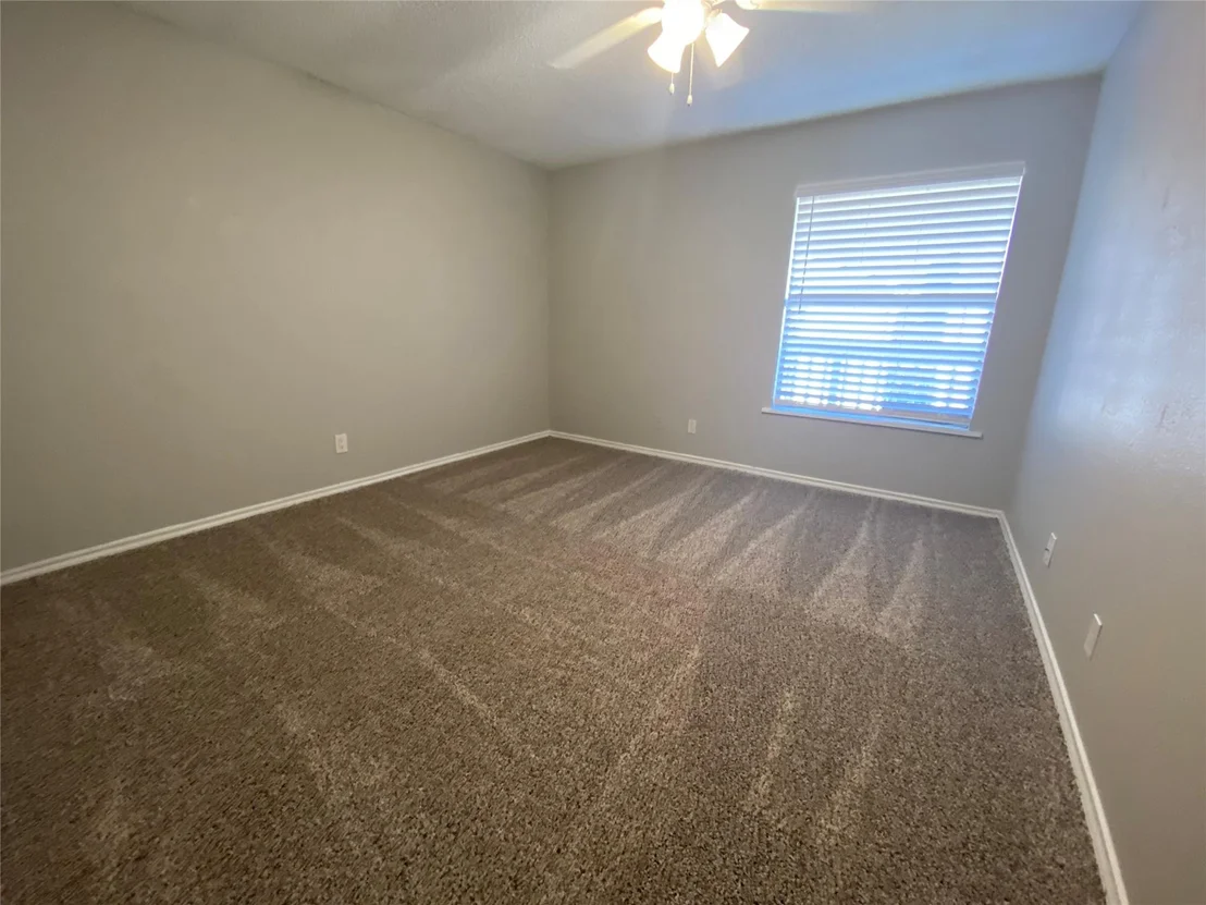 Photo of Unit 274 at 2501 Gulf Freeway