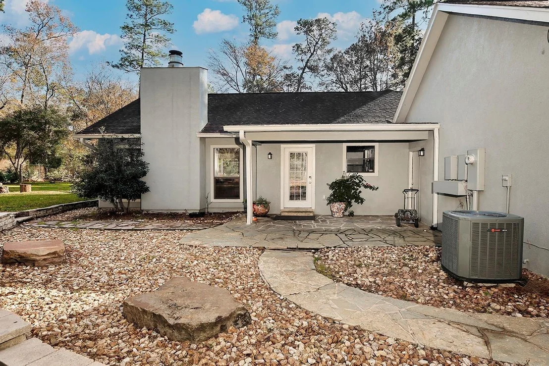 Photo of 44 Lake Forest Circle