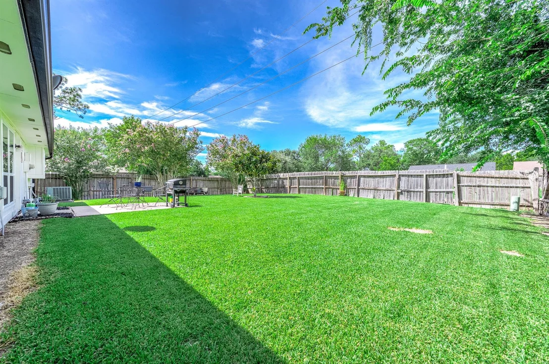 Photo of 7003 Buchanan Drive