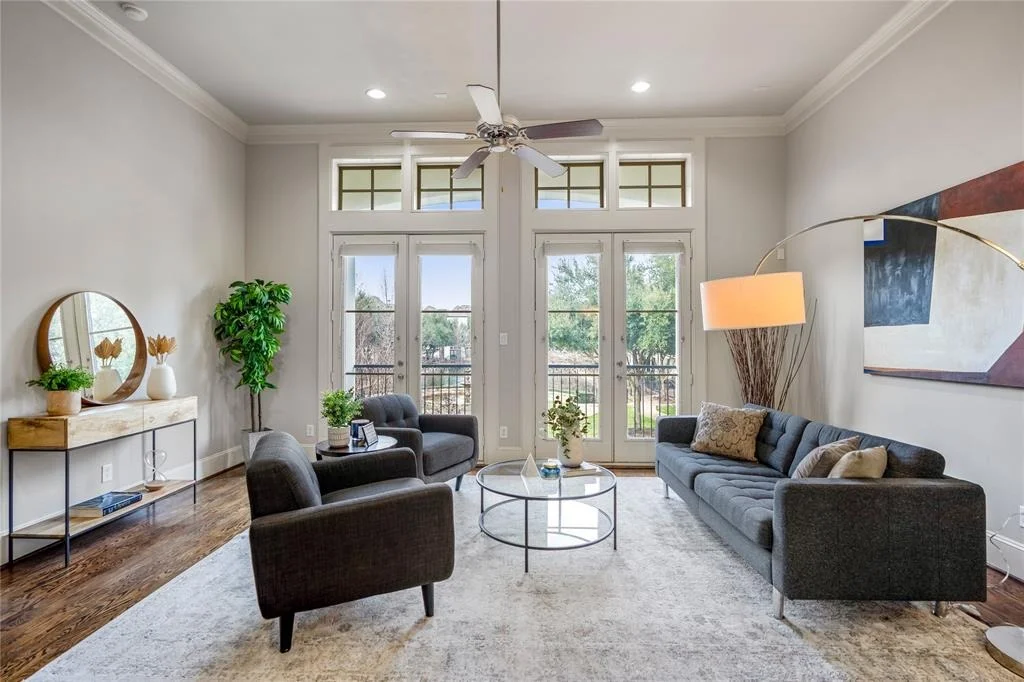 Photo of 10913 Upland Park
