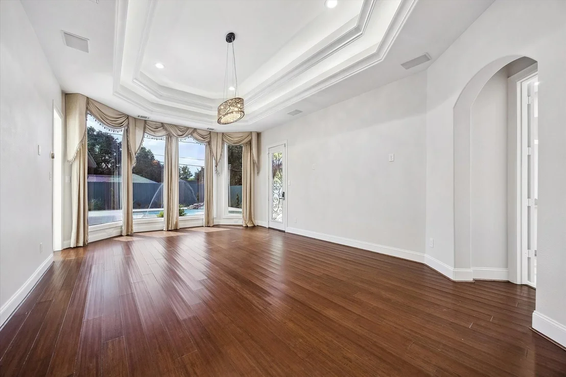Photo of 9761 Westview Drive