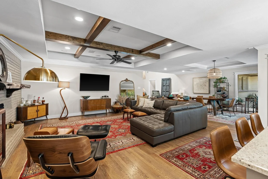 Photo of 8010 Mullins Drive