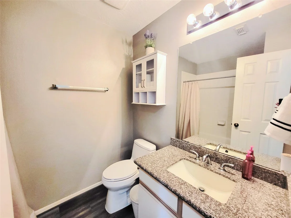 Photo of 8722 Ashlawn Drive