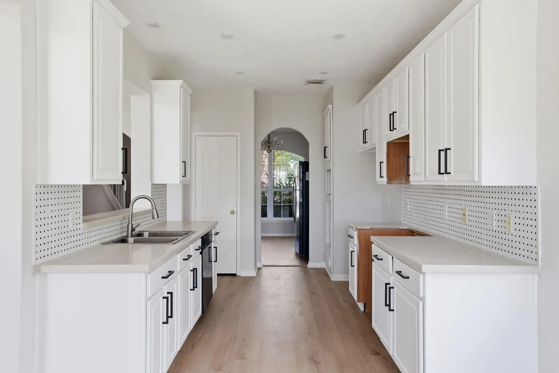 Photo of 3231 Edgewood Drive