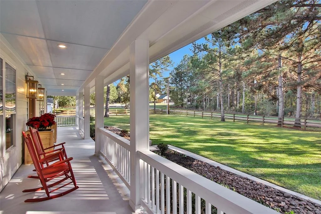 Photo of 14511 Hillside Lane