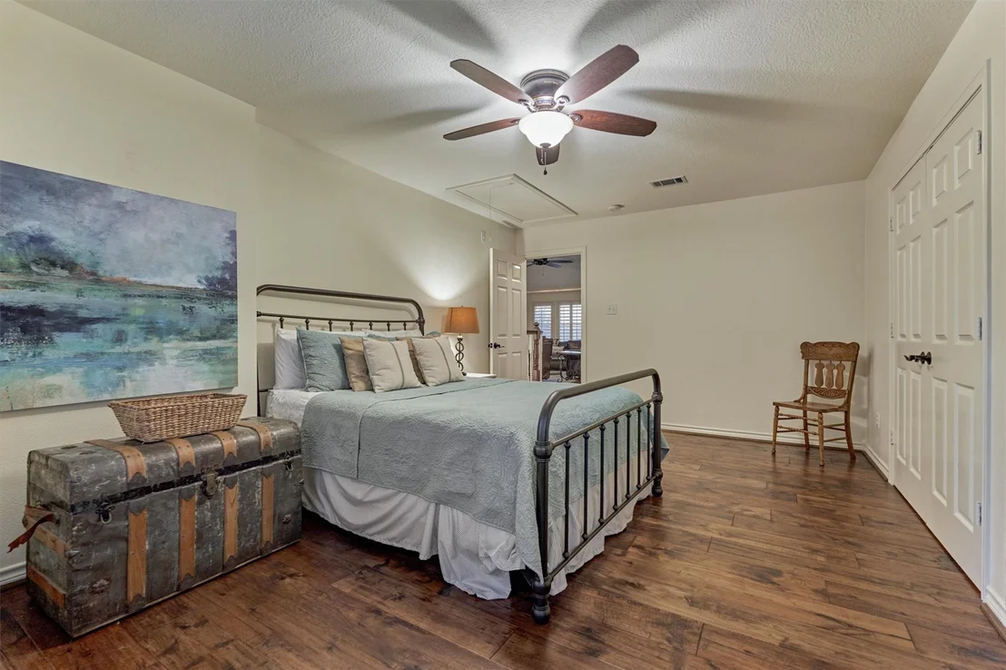 Photo of 147 Sunnyvale W