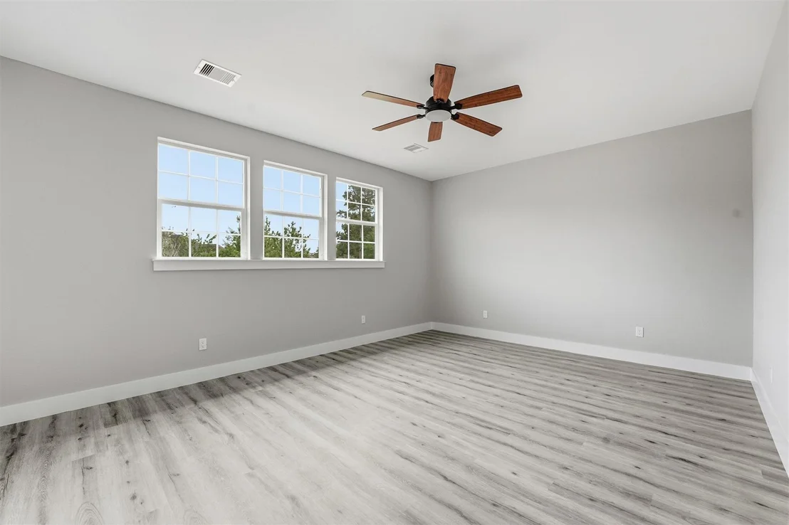 Photo of 3388 Wooded Lane